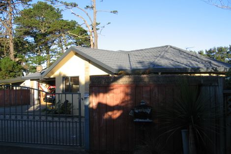 Photo of property in 22 Swanson Oaks, Swanson, Auckland, 0612