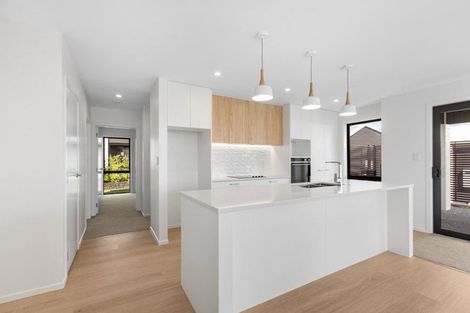 Photo of property in 2 Camellia Court, Palmerston North, 4414