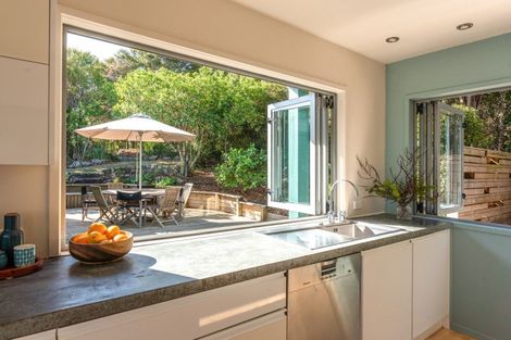 Photo of property in 12 Makora Avenue, Oneroa, Waiheke Island, 1081