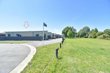 Photo of property in 1 Glenbarr Lane, Broomfield, Christchurch, 8042