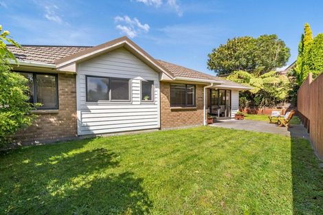 Photo of property in 6 Mcewen Crescent, Riverstone Terraces, Upper Hutt, 5018