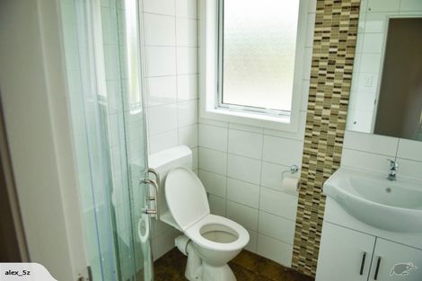 Photo of property in 28 Middlemore Crescent, Papatoetoe, Auckland, 2025