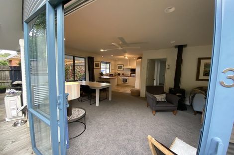 Photo of property in 3 Heather Place, Picton, 7220