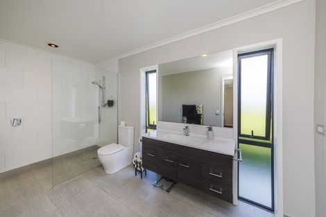 Photo of property in 268 Halcombe Road, Feilding, 4775