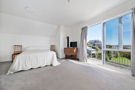 Photo of property in 2 Iles Lane, Cashmere, Christchurch, 8022