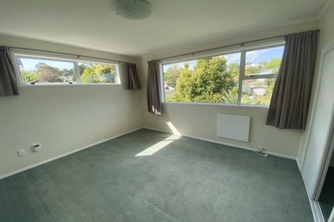 Photo of property in 8 Sequoia Place, Sunnynook, Auckland, 0620