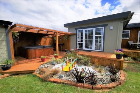 Photo of property in 42 Thyra Street, Dannevirke, 4930