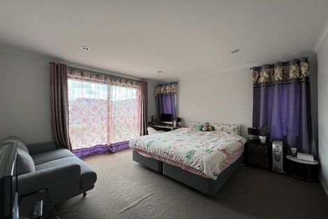 Photo of property in 32 Sirius Crescent, Rototuna North, Hamilton, 3210