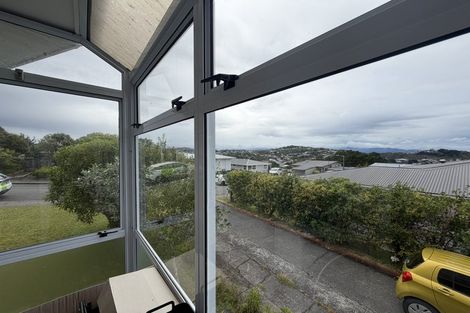 Photo of property in 6 Lenox Grove, Johnsonville, Wellington, 6037