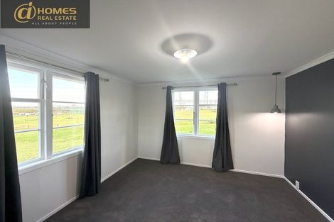 Photo of property in 3/237 Hepburn Road, Glendene, Auckland, 0602