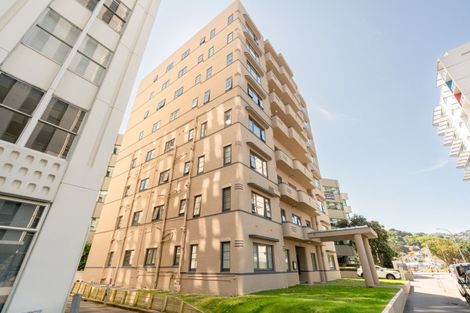 Photo of property in Westhaven Apartments, 2/127 Molesworth Street, Thorndon, Wellington, 6011