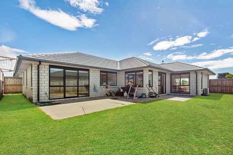 Photo of property in 6 Harding Drive, Papamoa Beach, Papamoa, 3118