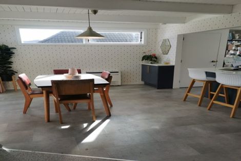 Photo of property in 16 Indira Place, Khandallah, Wellington, 6035