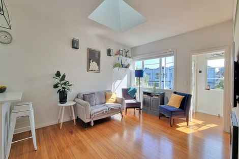 Photo of property in 3/64 Victoria Road, Devonport, Auckland, 0624