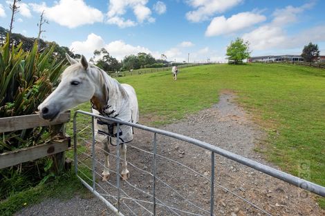 Photo of property in 17 Deacon Road, Riverhead, Kumeu, 0892