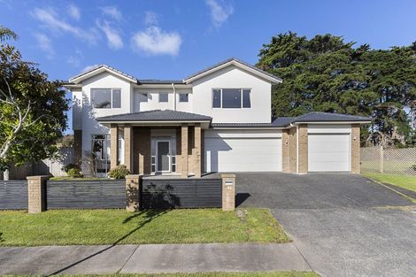 Photo of property in 86 Coachman Drive, Flat Bush, Auckland, 2016