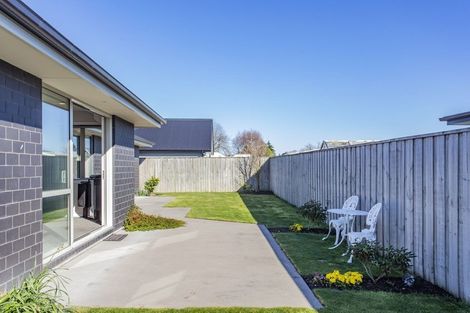 Photo of property in 20 Awa Place, Rangiora, 7400