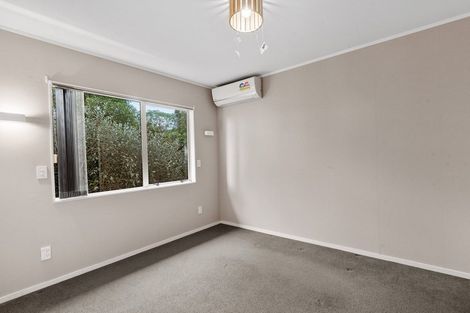 Photo of property in 76 Barbados Drive, Unsworth Heights, Auckland, 0632