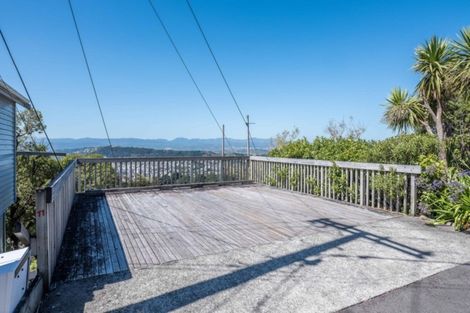 Photo of property in 11 Highbury Crescent, Highbury, Wellington, 6012