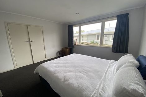 Photo of property in 31 Crocombe Crescent, Beach Haven, Auckland, 0626