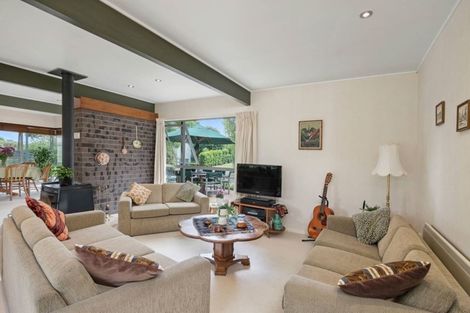 Photo of property in 5 Meanda Gardens, Sunnyhills, Auckland, 2010