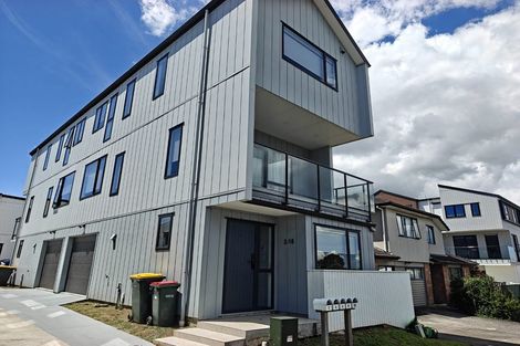 Photo of property in 2/16 William Roberts Road, Pakuranga, Auckland, 2010