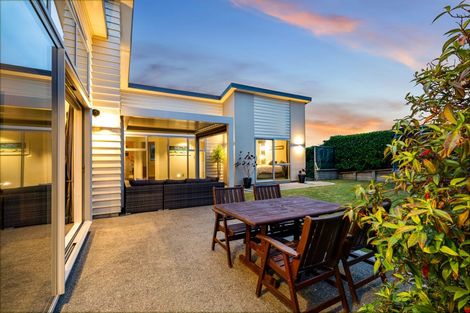 Photo of property in 28 Nelson Avenue, Aotea, Porirua, 5024