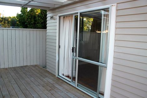 Photo of property in 3 Glen Marine Parade, Glendene, Auckland, 0602