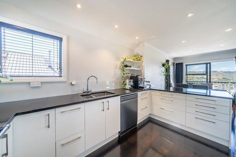 Photo of property in 11 Chastudon Place, Tawa, Wellington, 5028