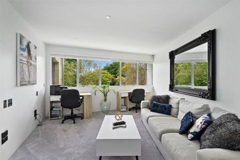 Photo of property in 8 Saint Barnabas Lane, Fendalton, Christchurch, 8052