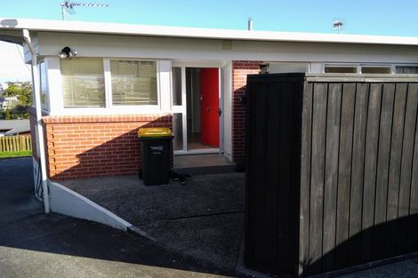 Photo of property in 1/75 Aberdeen Road, Castor Bay, Auckland, 0620