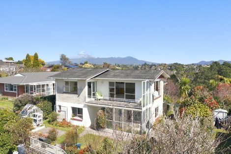 Photo of property in 7 Montana Place, Merrilands, New Plymouth, 4312