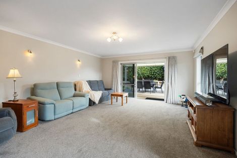 Photo of property in 15 Evergreen Rise, Grandview Heights, Hamilton, 3200