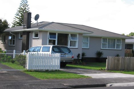 Photo of property in 7 Bridgens Avenue, Te Atatu Peninsula, Auckland, 0610
