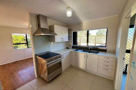 Photo of property in 1 John Webster Place, Glen Eden, Auckland, 0602