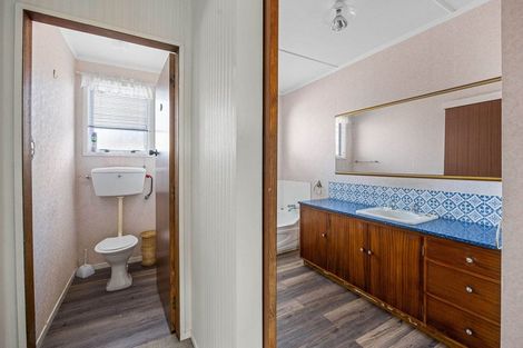 Photo of property in 27 Davidson Street, Hawera, 4610