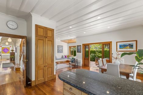 Photo of property in 5 Mozeley Avenue, Devonport, Auckland, 0624