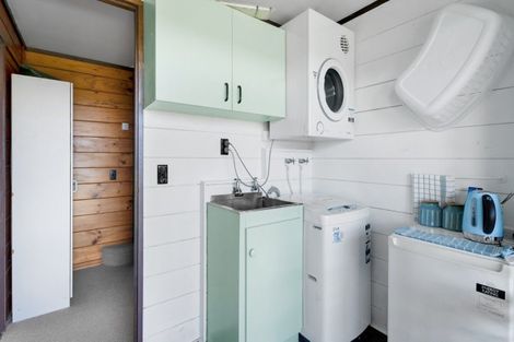 Photo of property in 17a Saint Ives Grove, Whalers Gate, New Plymouth, 4310