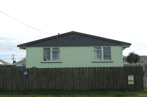 Photo of property in 39 Matipo Street, Castlecliff, Whanganui, 4501