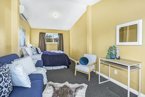 Photo of property in 16 Sasanof View, Ascot Park, Porirua, 5024