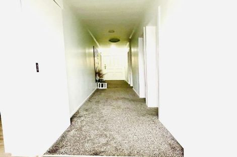 Photo of property in 11c Bamboo Grove, Kelston, Auckland, 0602