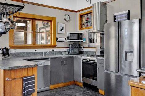 Photo of property in 231 Glover Road, Hawera, 4610