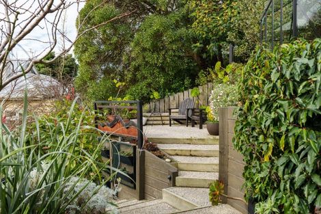 Photo of property in 114 Cliffs Road, Saint Clair, Dunedin, 9012