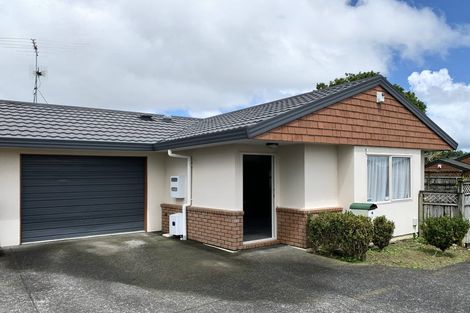 Photo of property in 10/520 Don Buck Road, Westgate, Auckland, 0614