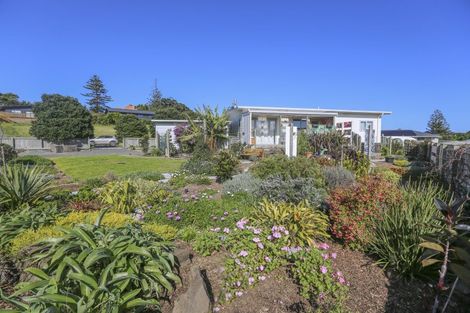 Photo of property in 10 Sunset Drive, Baylys Beach, Dargaville, 0377