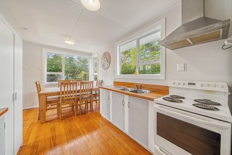Photo of property in 15 Passive Grove, Ascot Park, Porirua, 5024