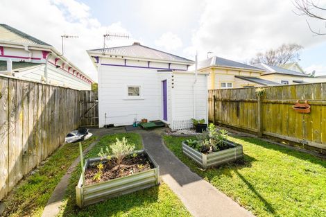 Photo of property in 6 Joseph Street, West End, Palmerston North, 4412