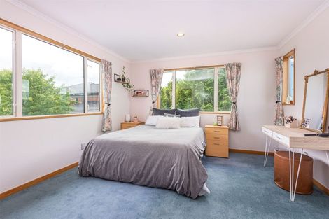 Photo of property in 408 Memorial Avenue, Burnside, Christchurch, 8053