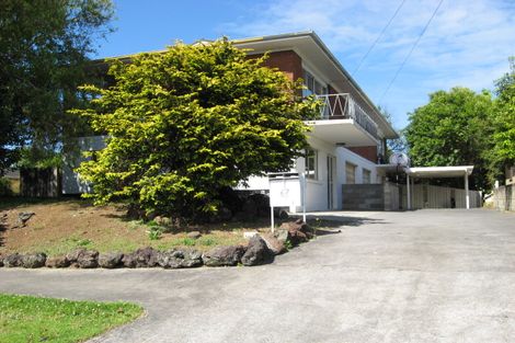 Photo of property in 5 Claresholm Place, Mangere Bridge, Auckland, 2022