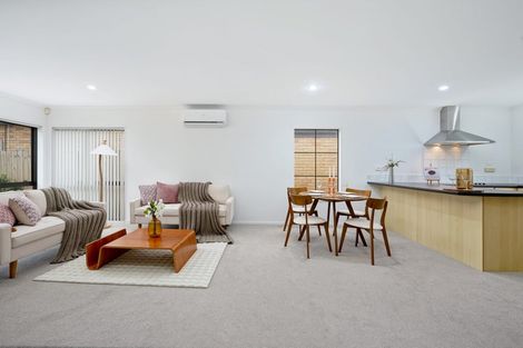 Photo of property in 32 Espalier Drive, Henderson, Auckland, 0612